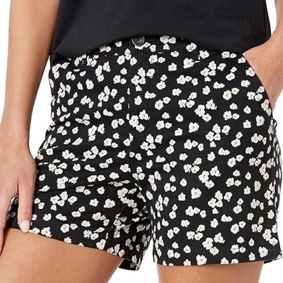 NWT Amazon Essentials Women's Mid-Rise Slim-Fit 5" Inseam Khaki Short - Size 8 - Picture 2 of 2